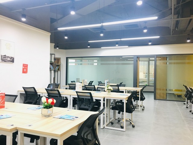 天津感应门LED透明屏多少钱一平