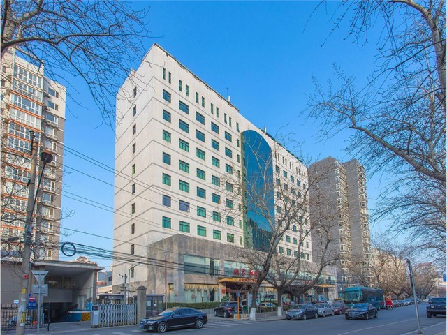 办公空间玻璃隔断